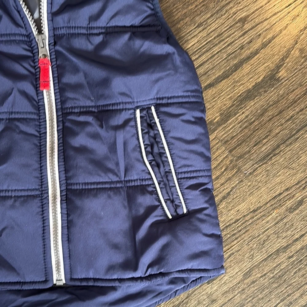 Kids Navy Puffer Vest with Zipper (size 5)